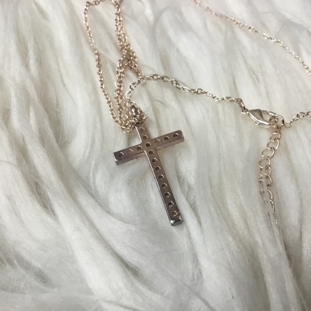 ✅ 2/$10 ✅ Rose Gold Crystal Cross Pendant Necklace - Picture 4 of 5